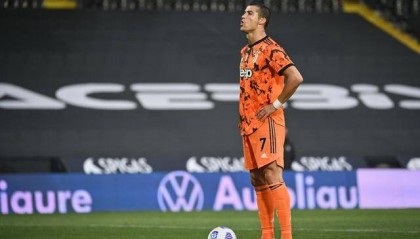  拉齐奥补时绝杀国际米兰上演惊天逆转