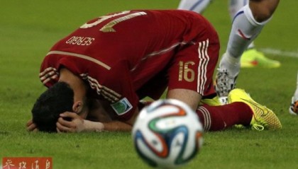  弗赖堡定位球战术显威，头槌破门终结连败尴尬