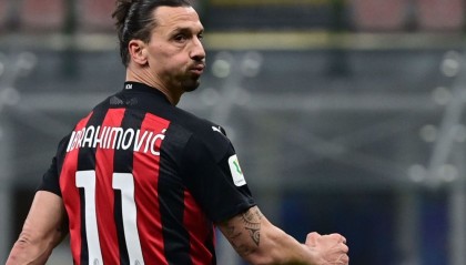  都灵客场爆冷击败AC米兰，格雷森斯独中两元成英雄