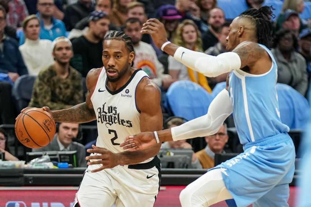  快船双核合体首战告捷，伦纳德状态全面回暖  