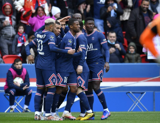  姆巴佩连续五场破门，刷新个人单季进球纪录  