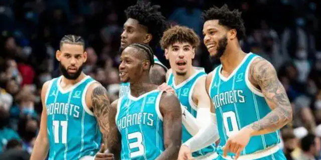  欧文斋月期间爆发，篮网末节逆转国王  